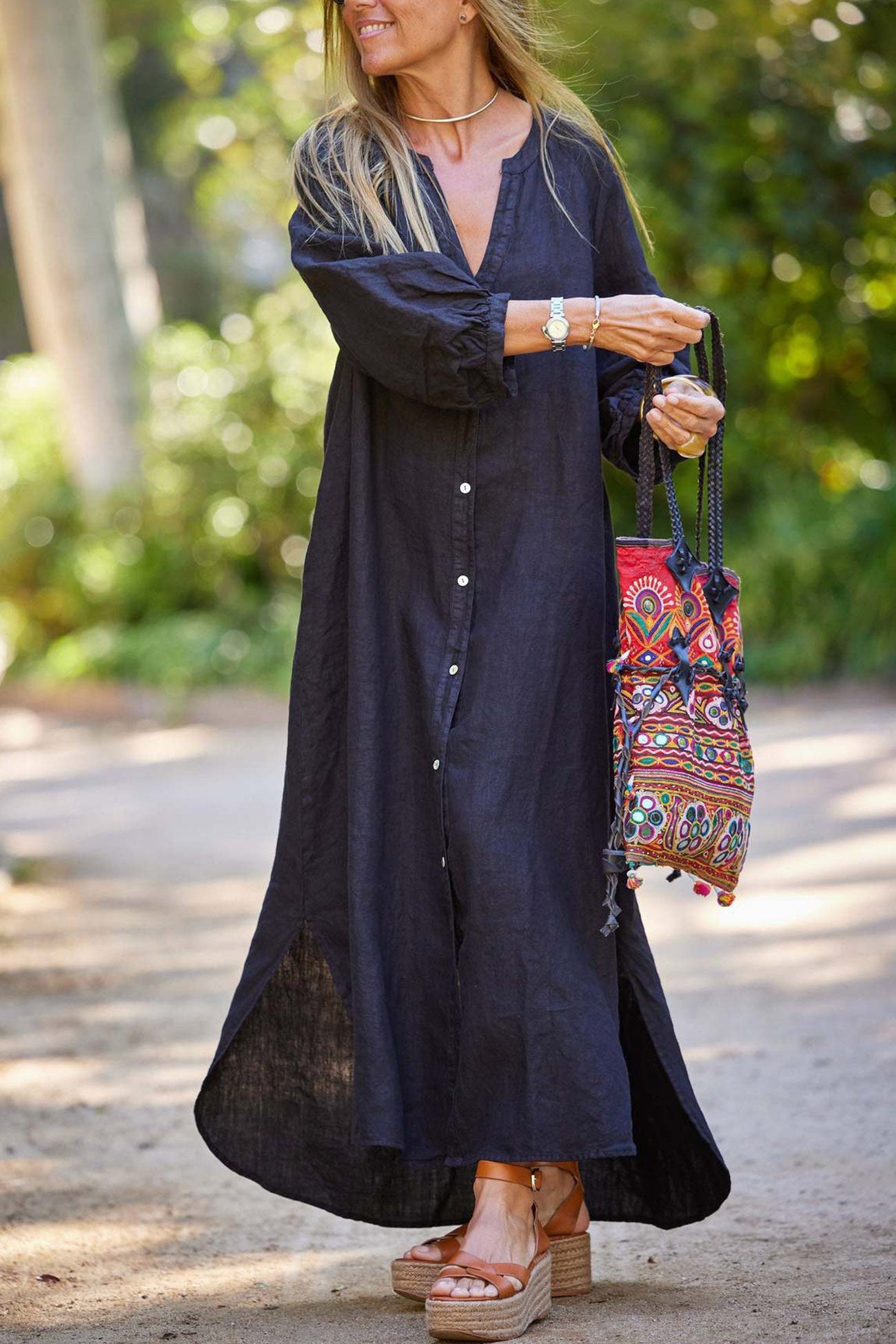 Beautifully Finished Dress in a Timeless Design