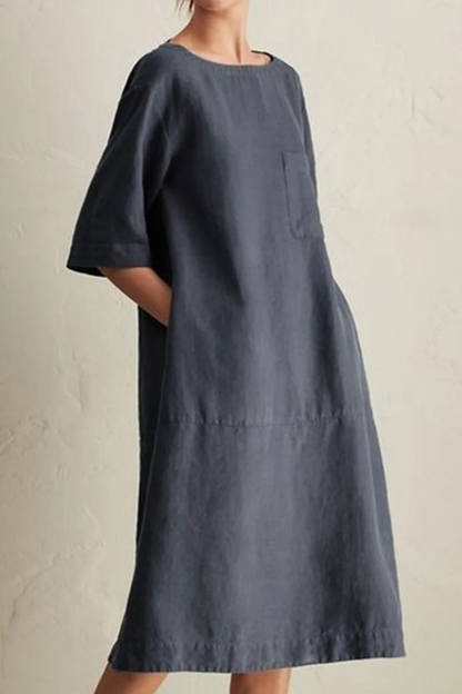 Classic Vintage Dress with a Flattering Fit