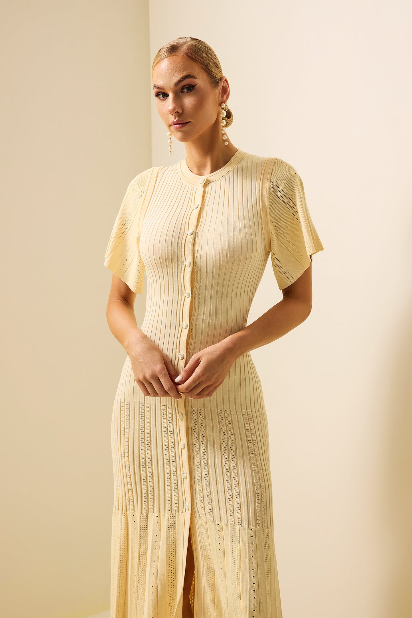 Well Tailored Dress with a Graceful Silhouette