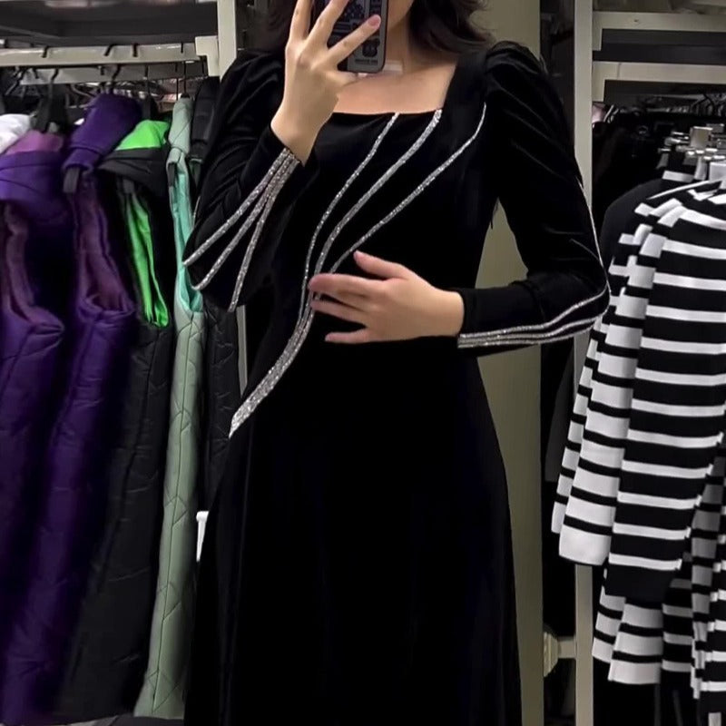 Classic Vintage Dress with a Flattering Fit