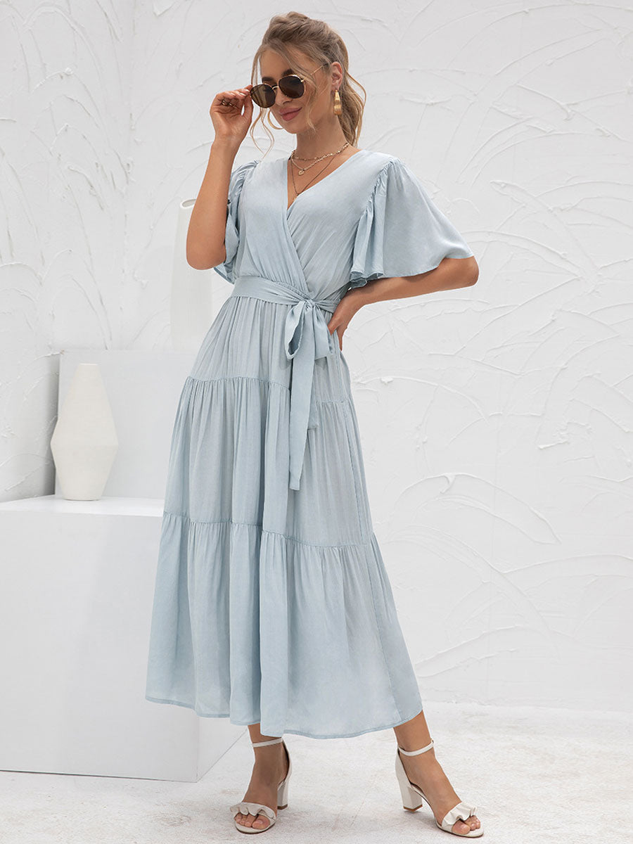Effortlessly Elegant Dress with a Timeless Design