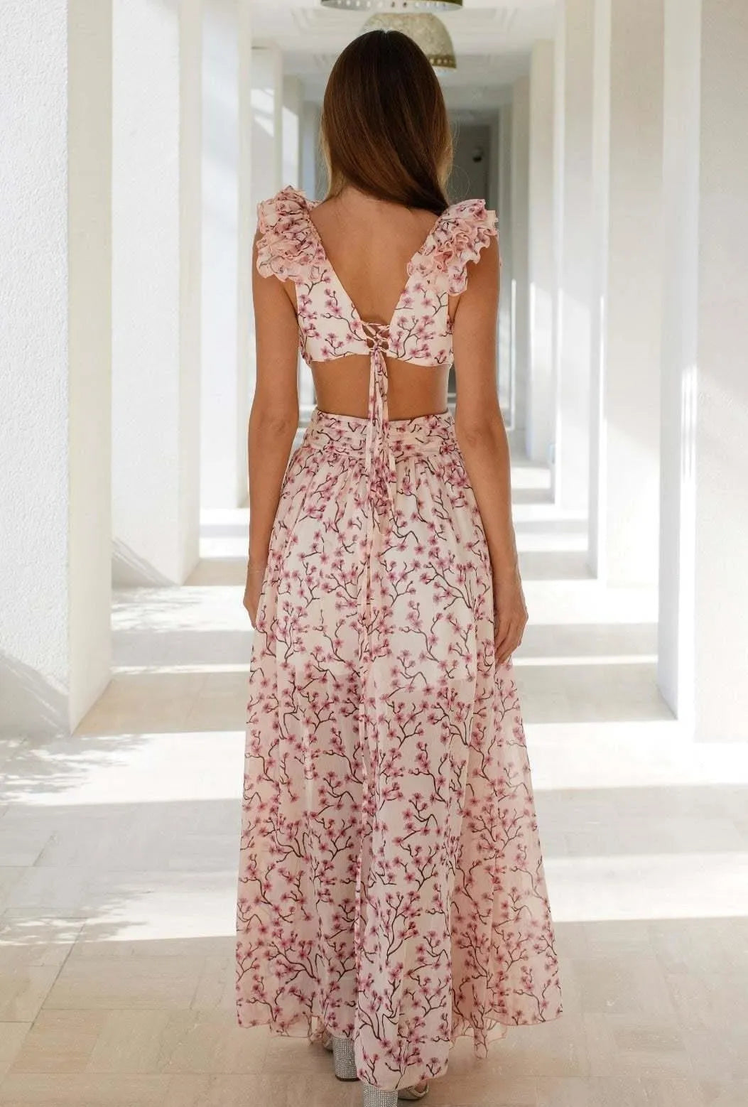Gracefully Styled Dress for Any Occasion