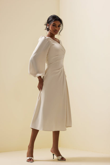 Beautifully Finished Dress in a Timeless Design