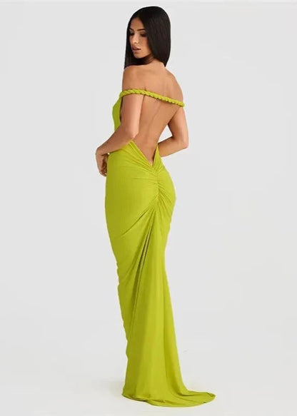 Gracefully Styled Dress for Any Occasion