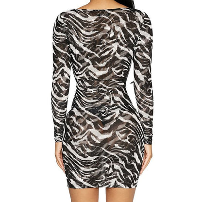 Effortlessly Elegant Dress with a Timeless Design