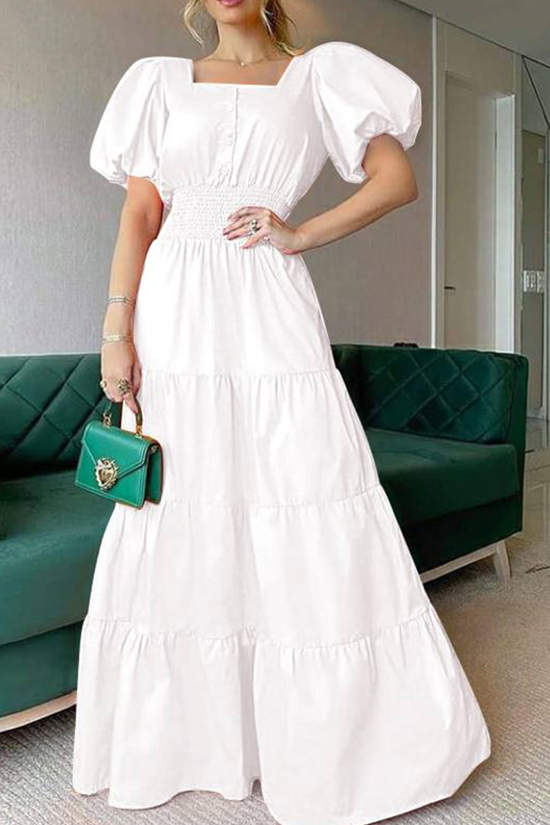 Well Tailored Dress with a Graceful Silhouette