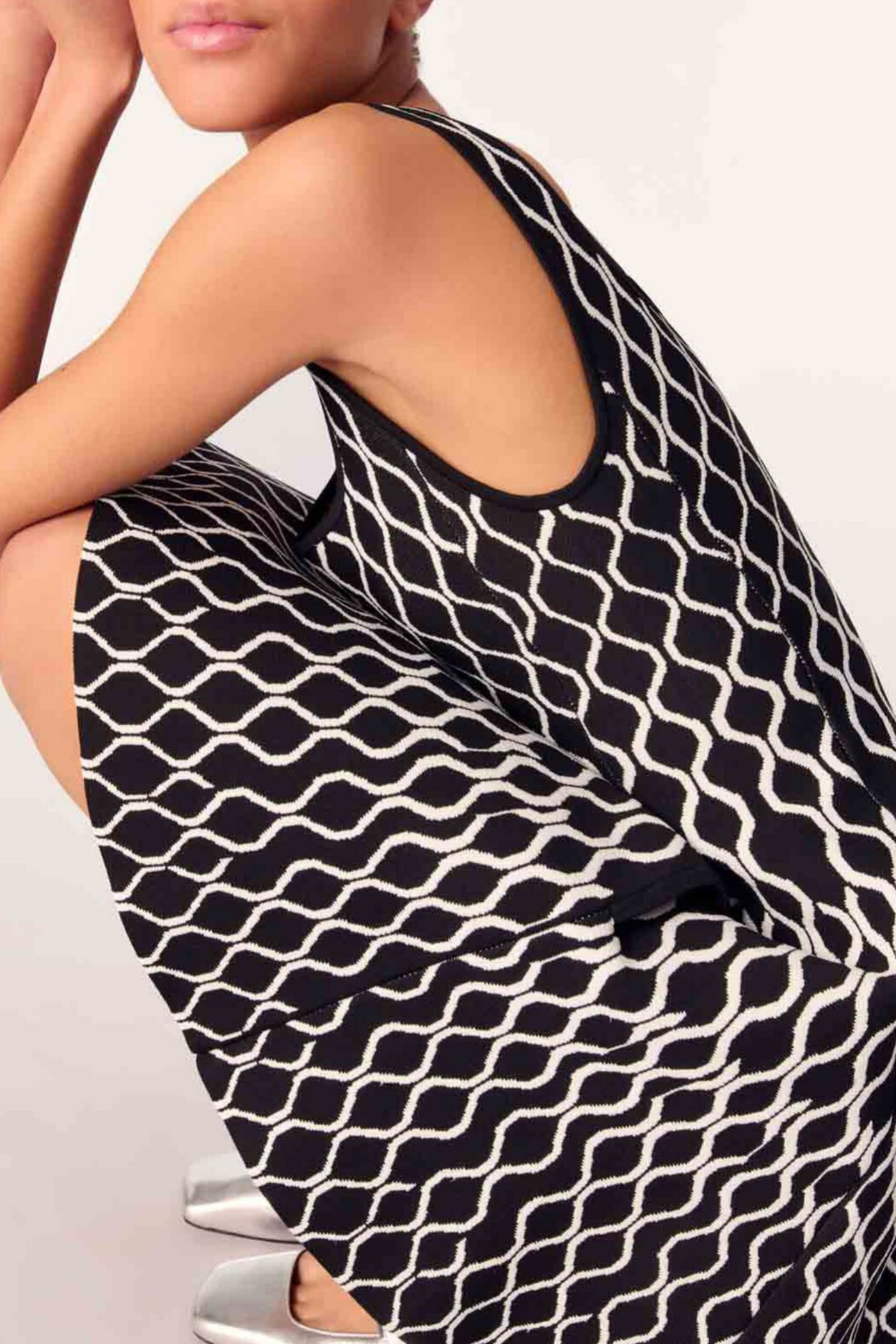 Classic Vintage Dress with a Flattering Fit