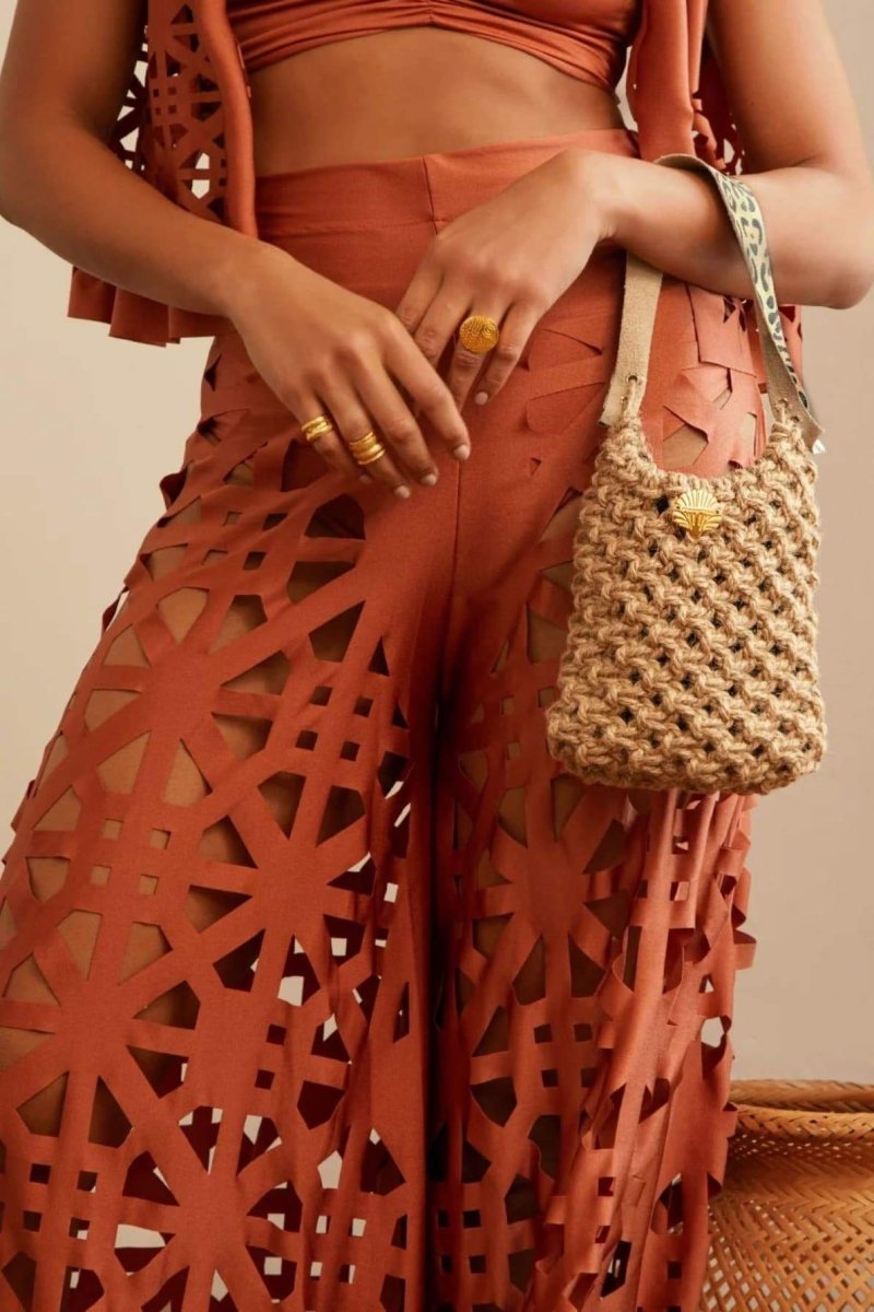 Effortlessly Elegant Garment with a Timeless Design