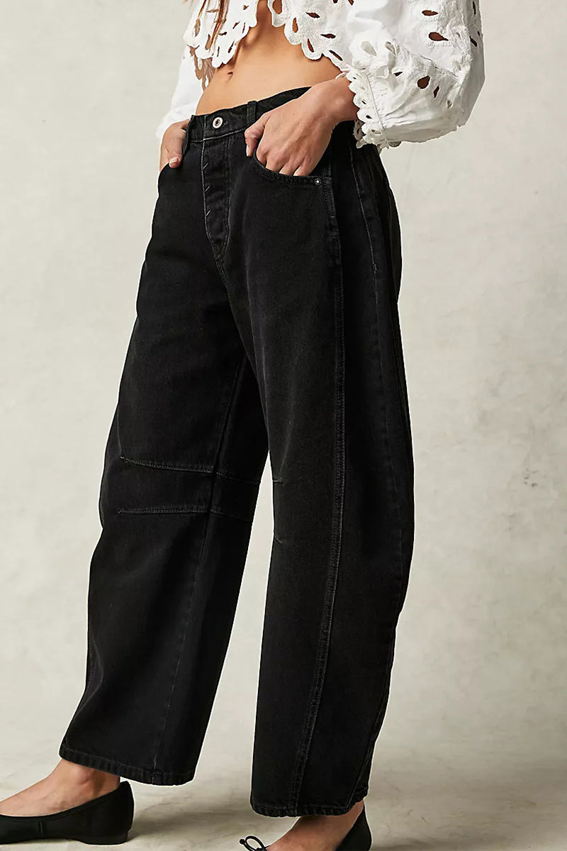 Effortlessly Elegant Garment with a Timeless Design