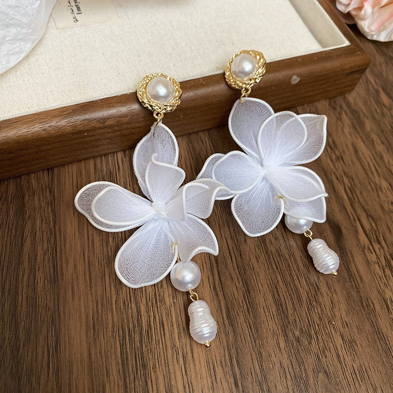 Beautiful Silver Earring with Unique Style