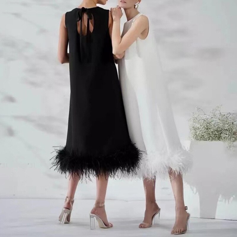 Beautifully Finished Dress in a Timeless Design
