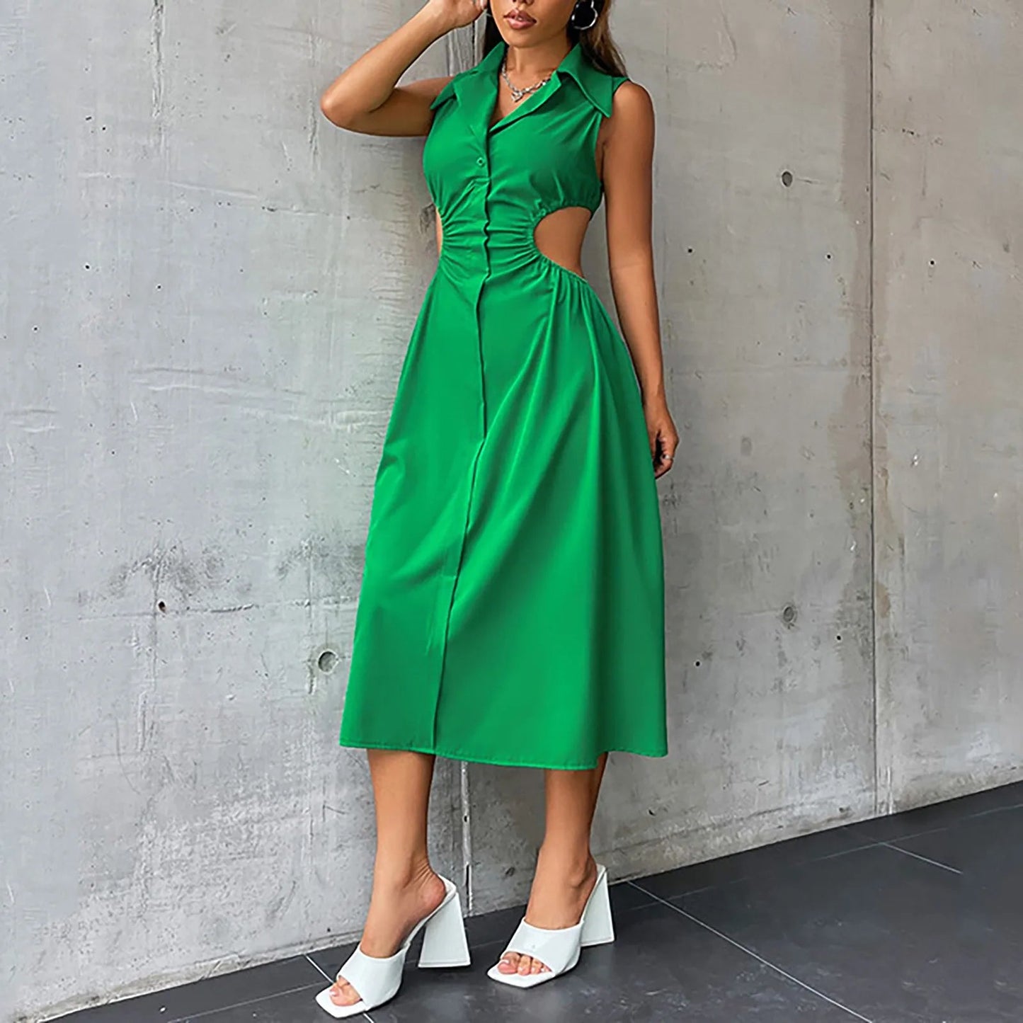 Well Tailored Dress with a Graceful Silhouette