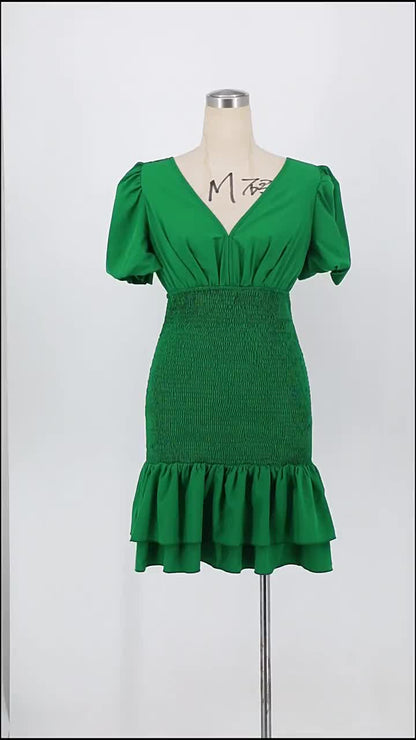 Beautifully Finished Dress in a Timeless Design