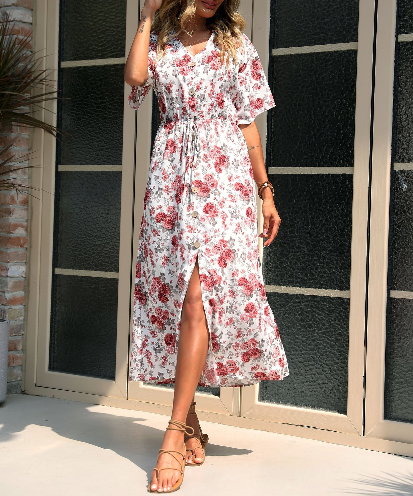 Well Tailored Dress with a Graceful Silhouette