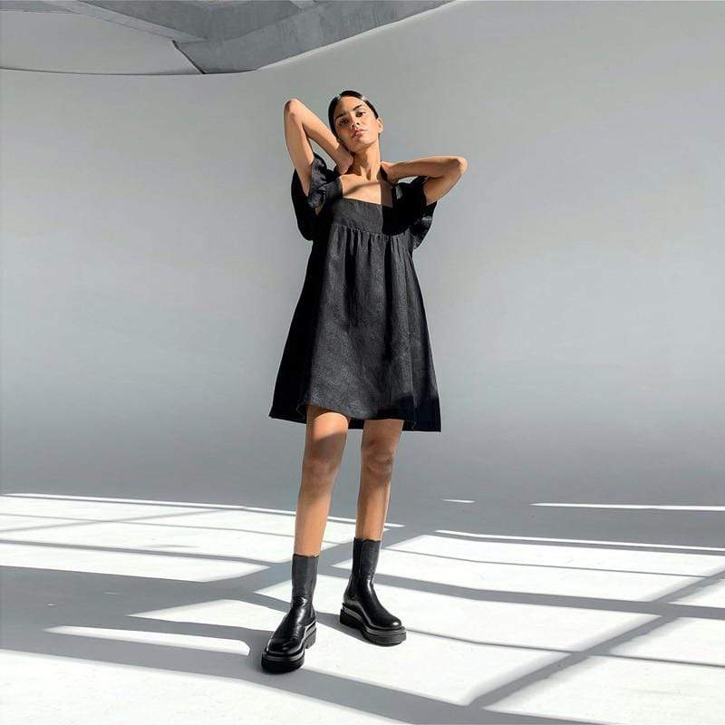 Classic Vintage Dress with a Flattering Fit