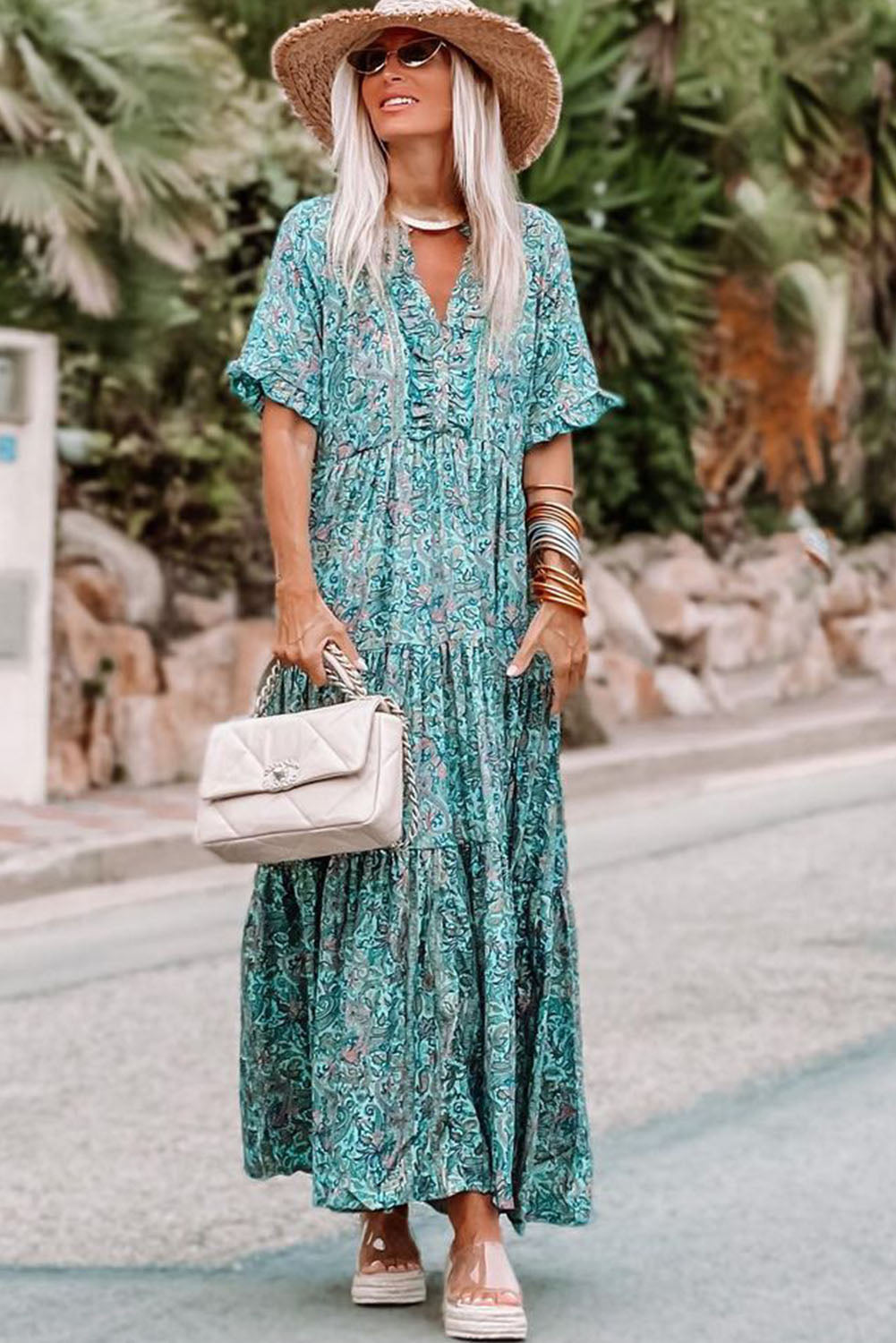 Beautifully Finished Dress in a Timeless Design