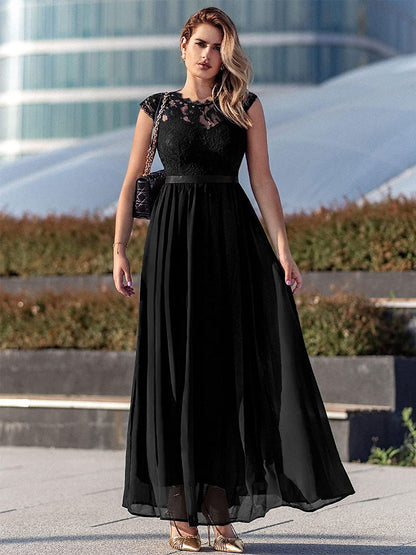 Sophisticated Dress with a Clean Classic Look