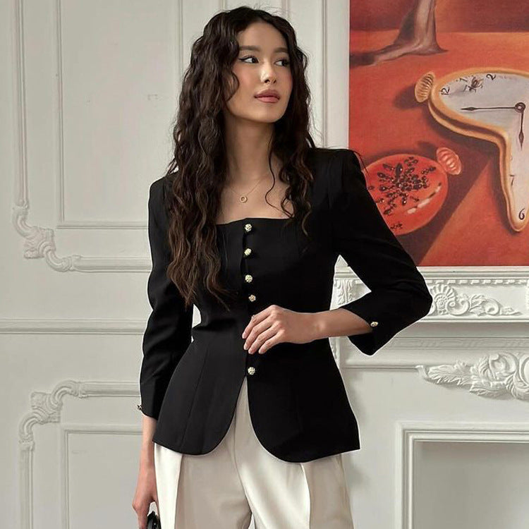 Elegantly Styled Coat for Everyday Wear