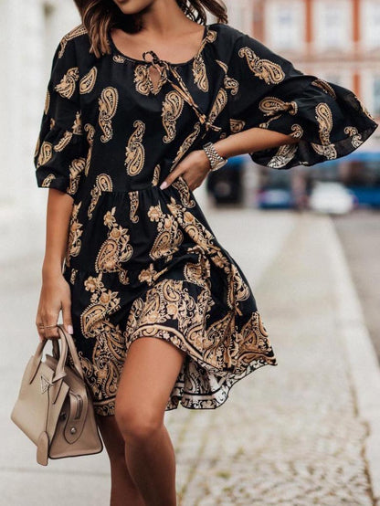 Well Tailored Dress with a Graceful Silhouette