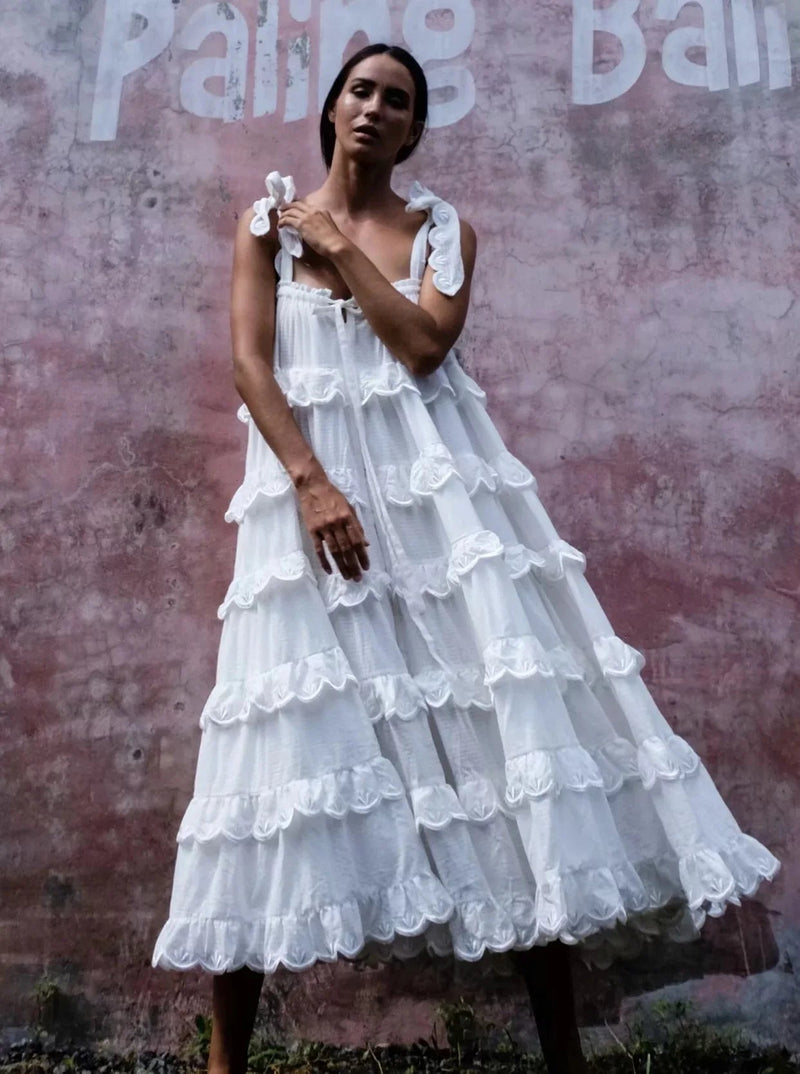 Beautifully Finished Dress in a Timeless Design