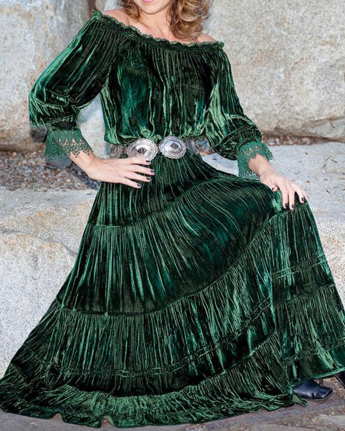 Beautifully Crafted Dress in a Classic Style