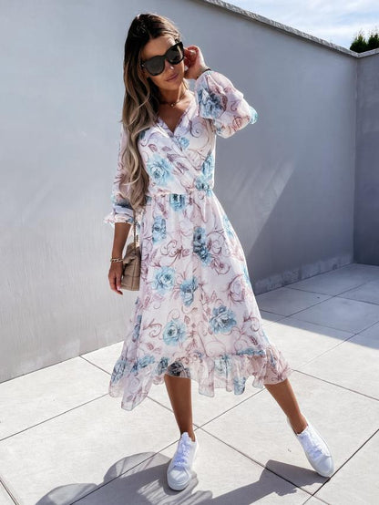 Effortlessly Elegant Dress with a Timeless Design