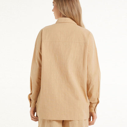 Effortlessly Elegant Garment with a Timeless Design