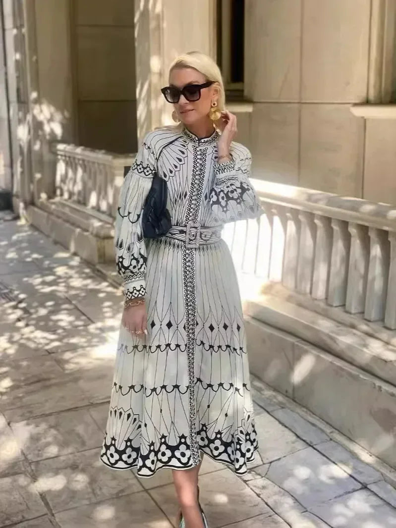 Classic Vintage & Enduringly Stylish Dress