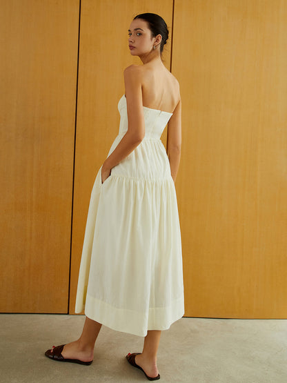 Beautifully Finished Dress in a Timeless Design