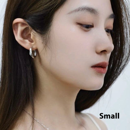 Romantic Silver Earring for Special Moments