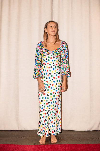 Classic Vintage Dress with a Flattering Fit