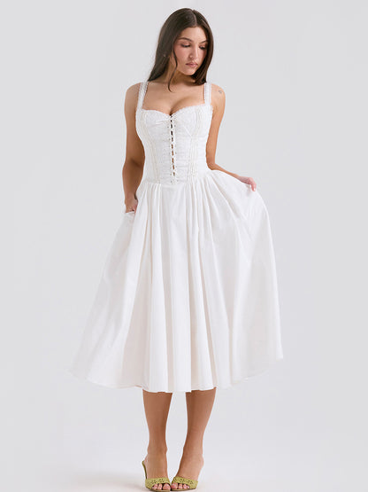 Well Tailored Dress with a Graceful Silhouette