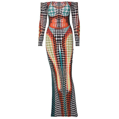 Well Tailored Dress with a Graceful Silhouette