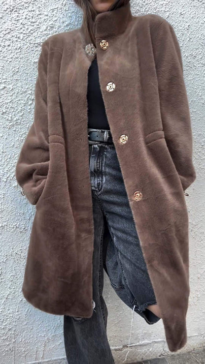 Gracefully Styled Jacket for Any Occasion