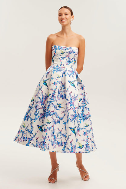 Classic Vintage & Enduringly Stylish Dress