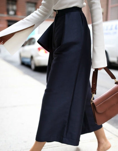 Sophisticated Pants with a Clean Classic Look