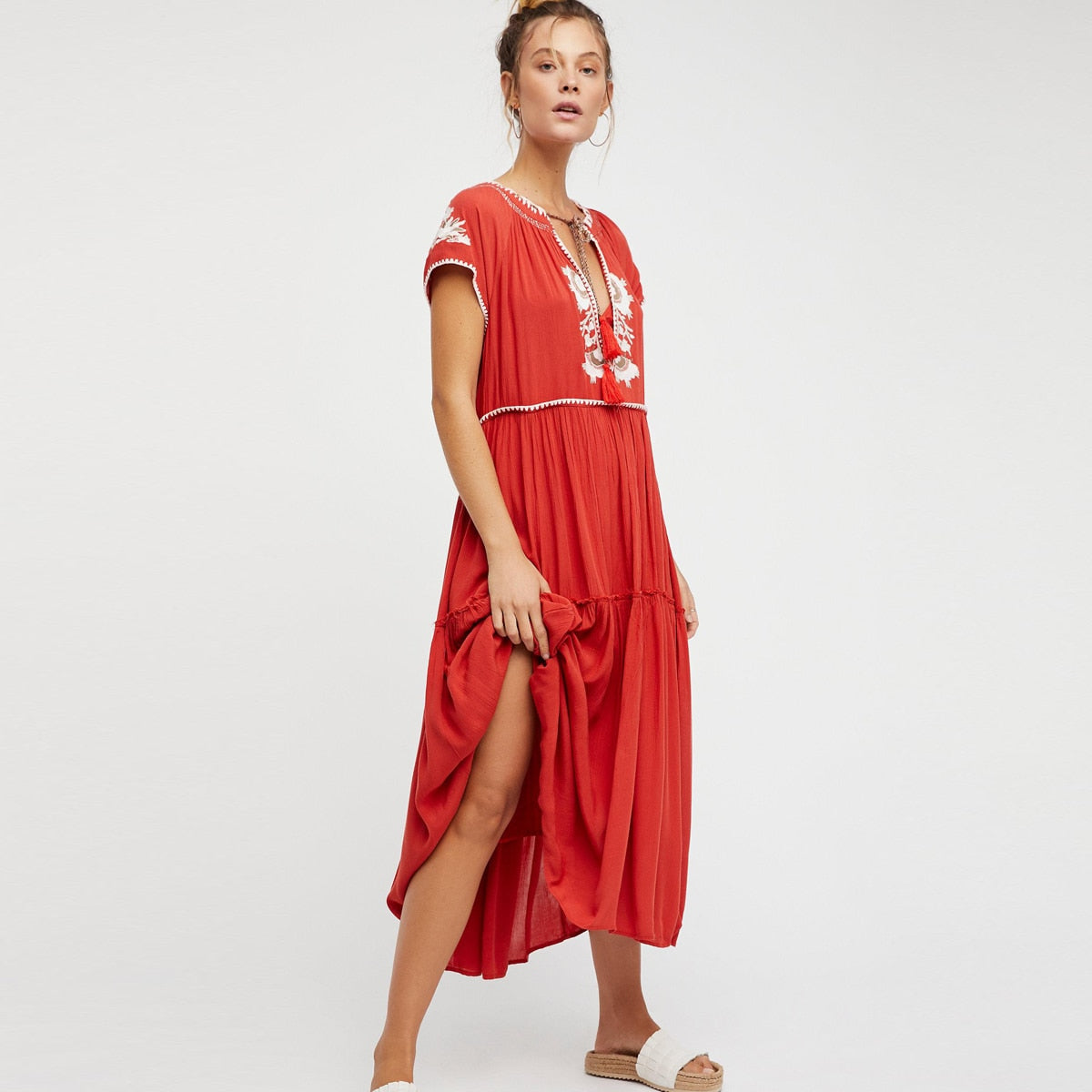 Beautifully Finished Dress in a Timeless Design