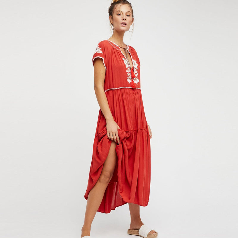Beautifully Finished Dress in a Timeless Design