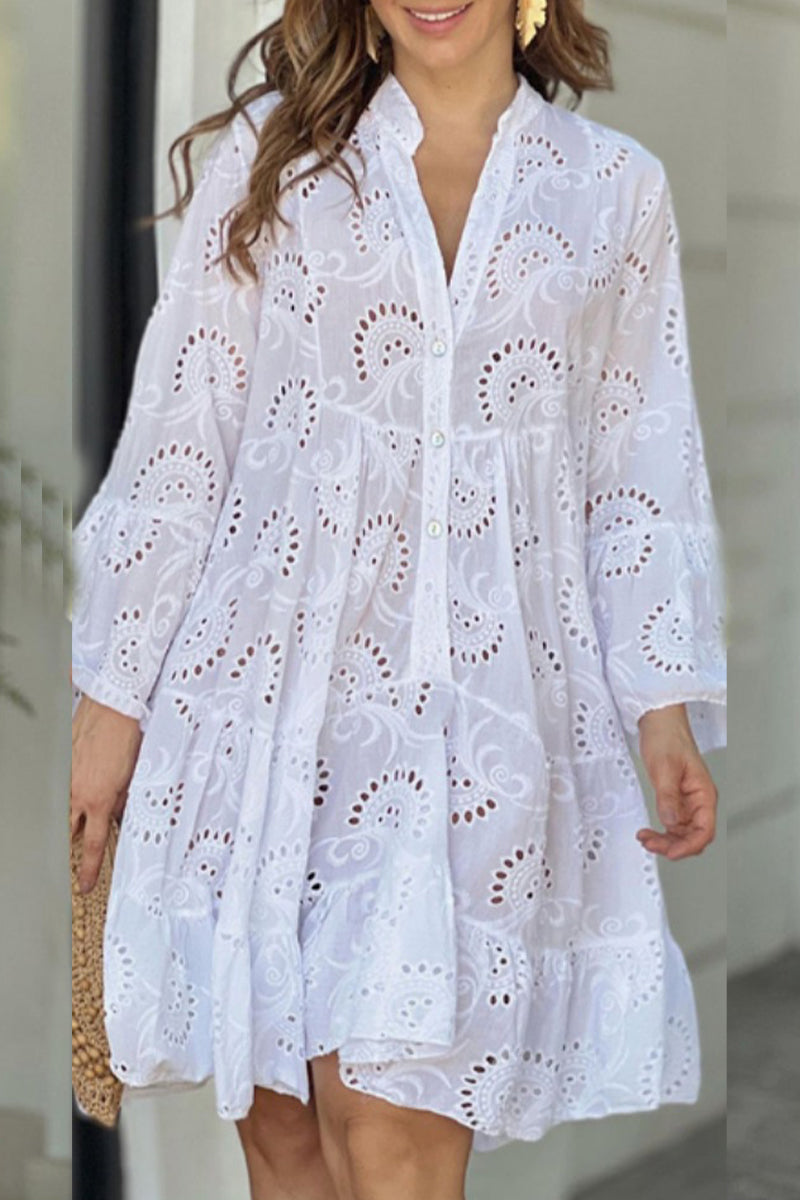 Beautifully Finished Dress in a Timeless Design
