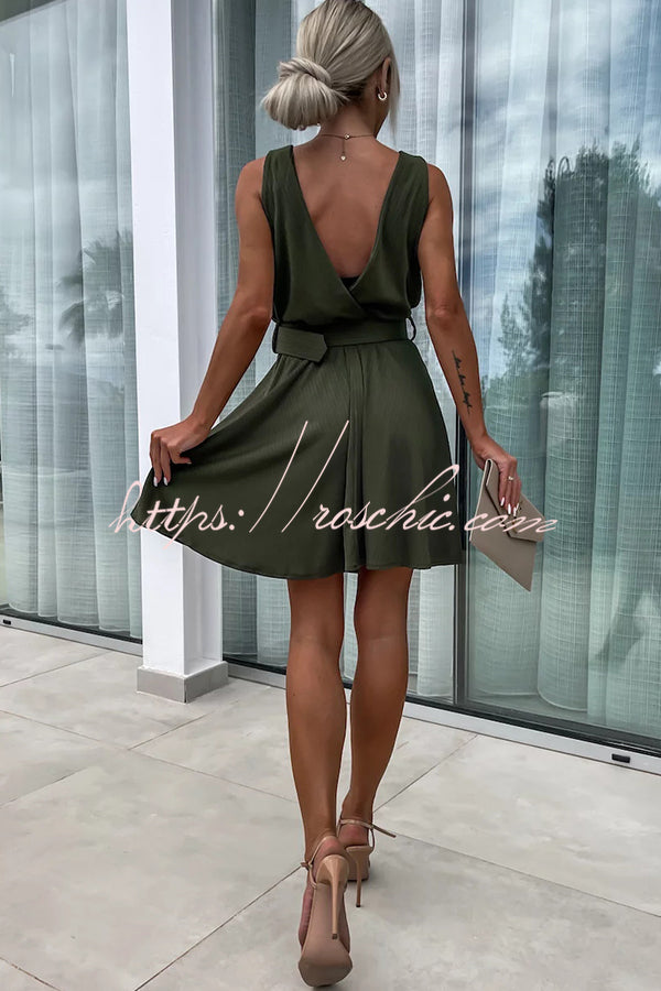 Classic Vintage Dress with a Flattering Fit