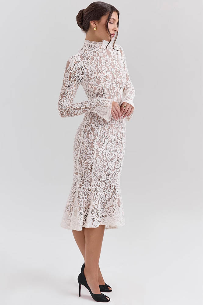 Gracefully Styled Dress for Any Occasion