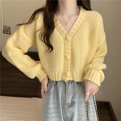 Classic Vintage & Enduringly Stylish Cardigan