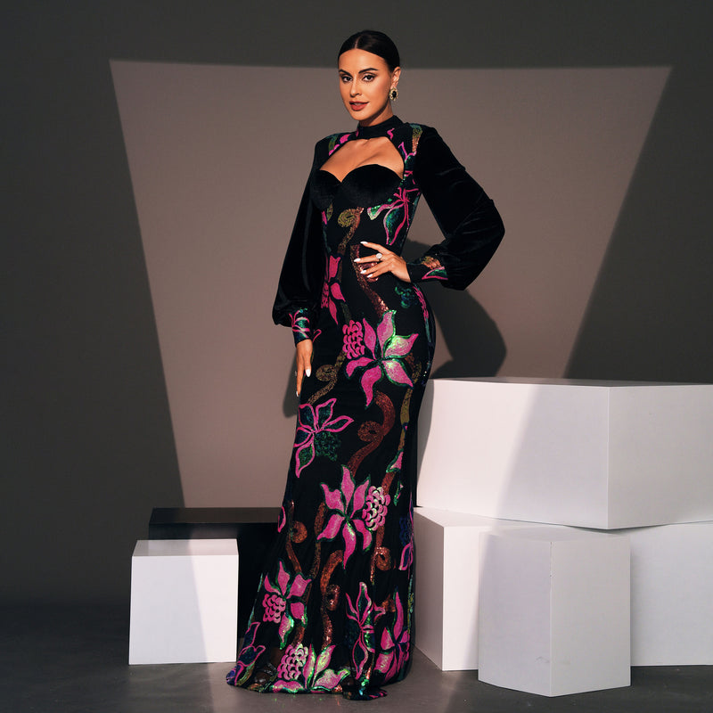 Well Tailored Dress with a Graceful Silhouette