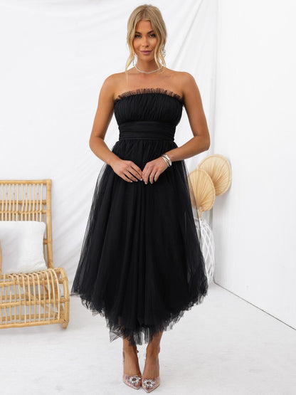 Gracefully Styled Dress for Any Occasion