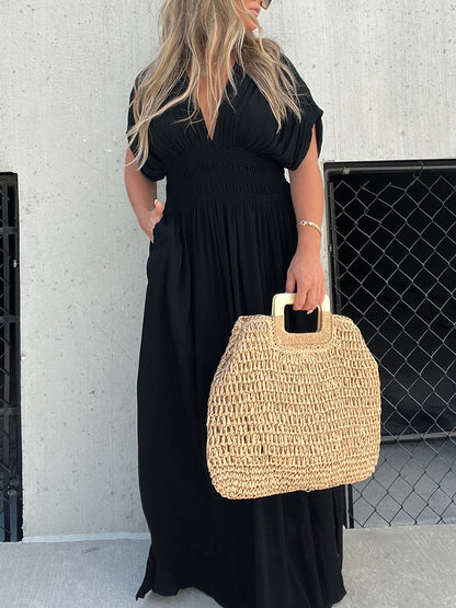 Beautifully Finished Dress in a Timeless Design