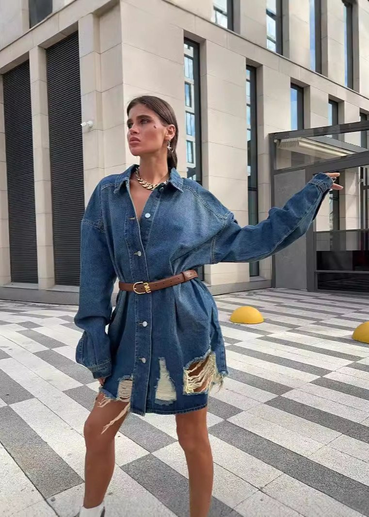 Classic Vintage Dress with a Flattering Fit