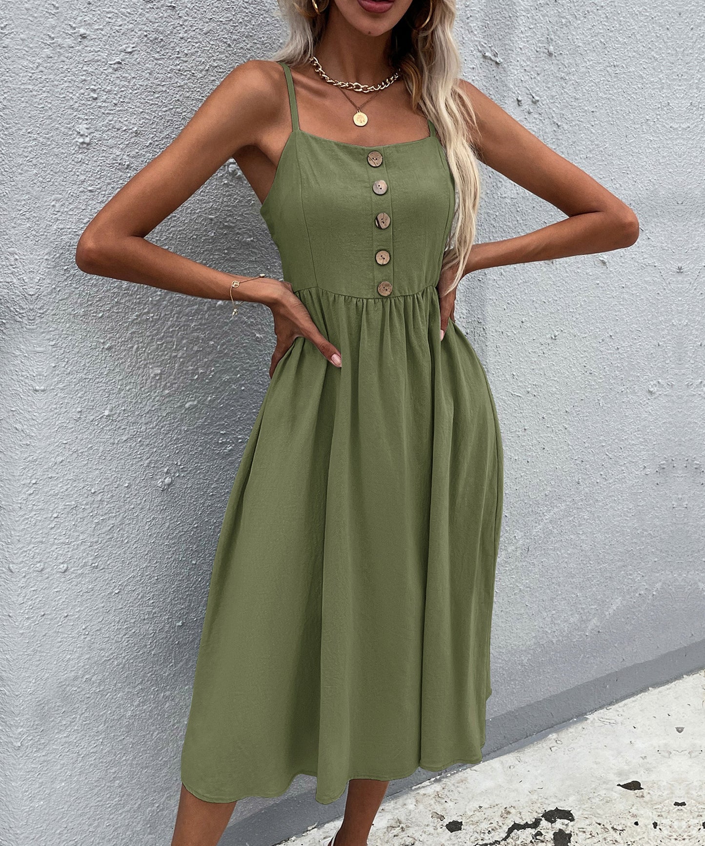 Classic Vintage Dress with a Flattering Fit