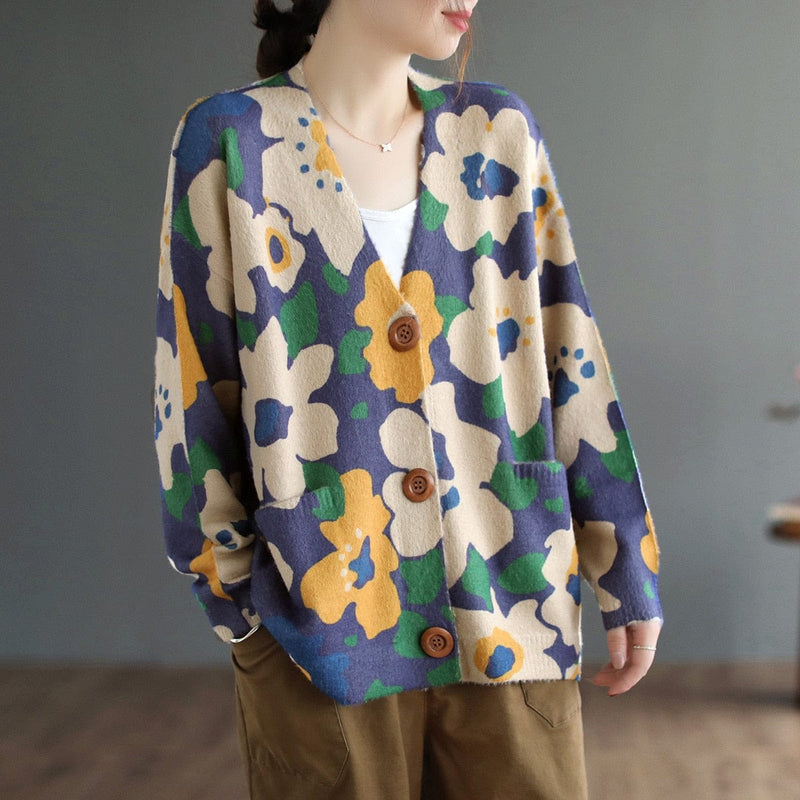 Classic Vintage Cardigan with a Flattering Fit