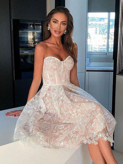 Sophisticated Dress with a Clean Classic Look