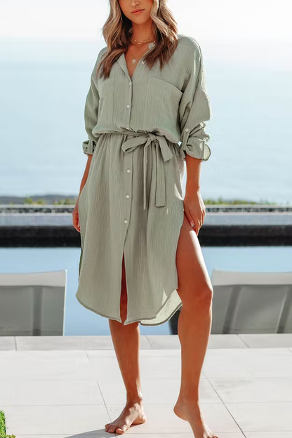 Classic Vintage Dress with a Flattering Fit